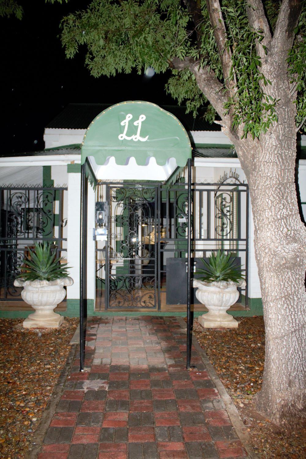 Lockerbie Lodge Vryburg Exteriör bild
